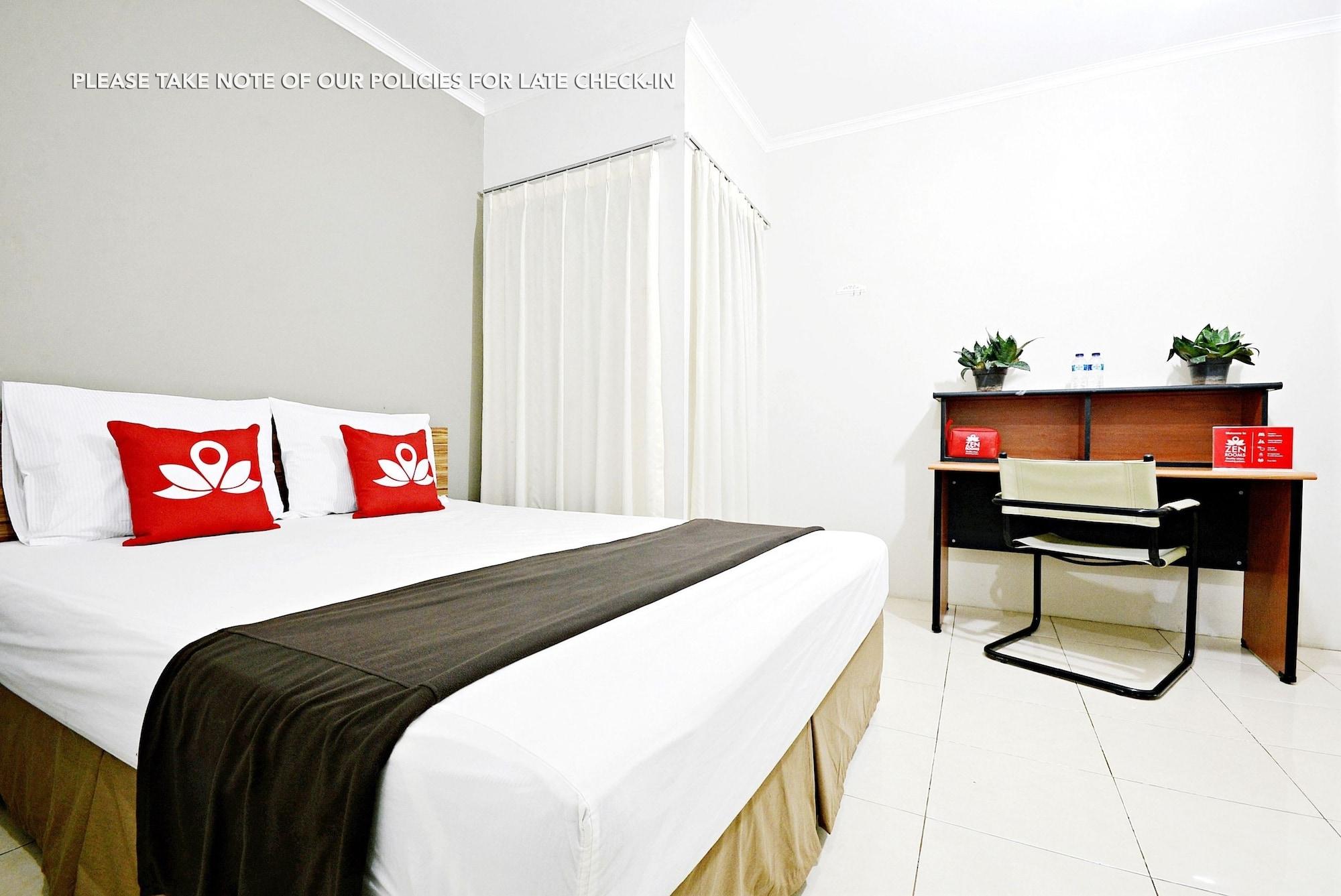 Zen Rooms Mampang Prapatan Jacarta Exterior foto