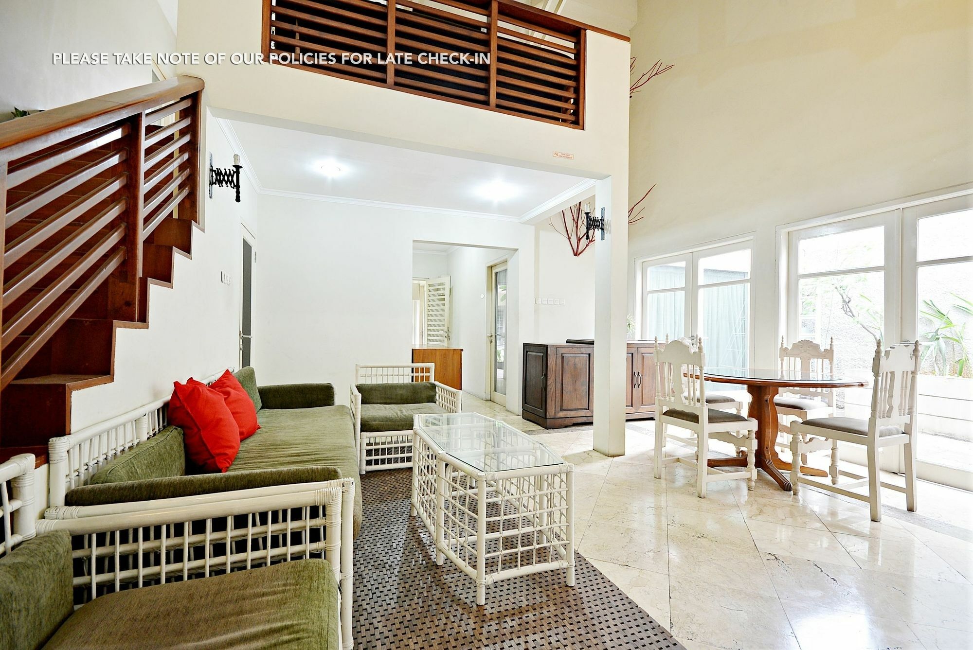 Zen Rooms Mampang Prapatan Jacarta Exterior foto