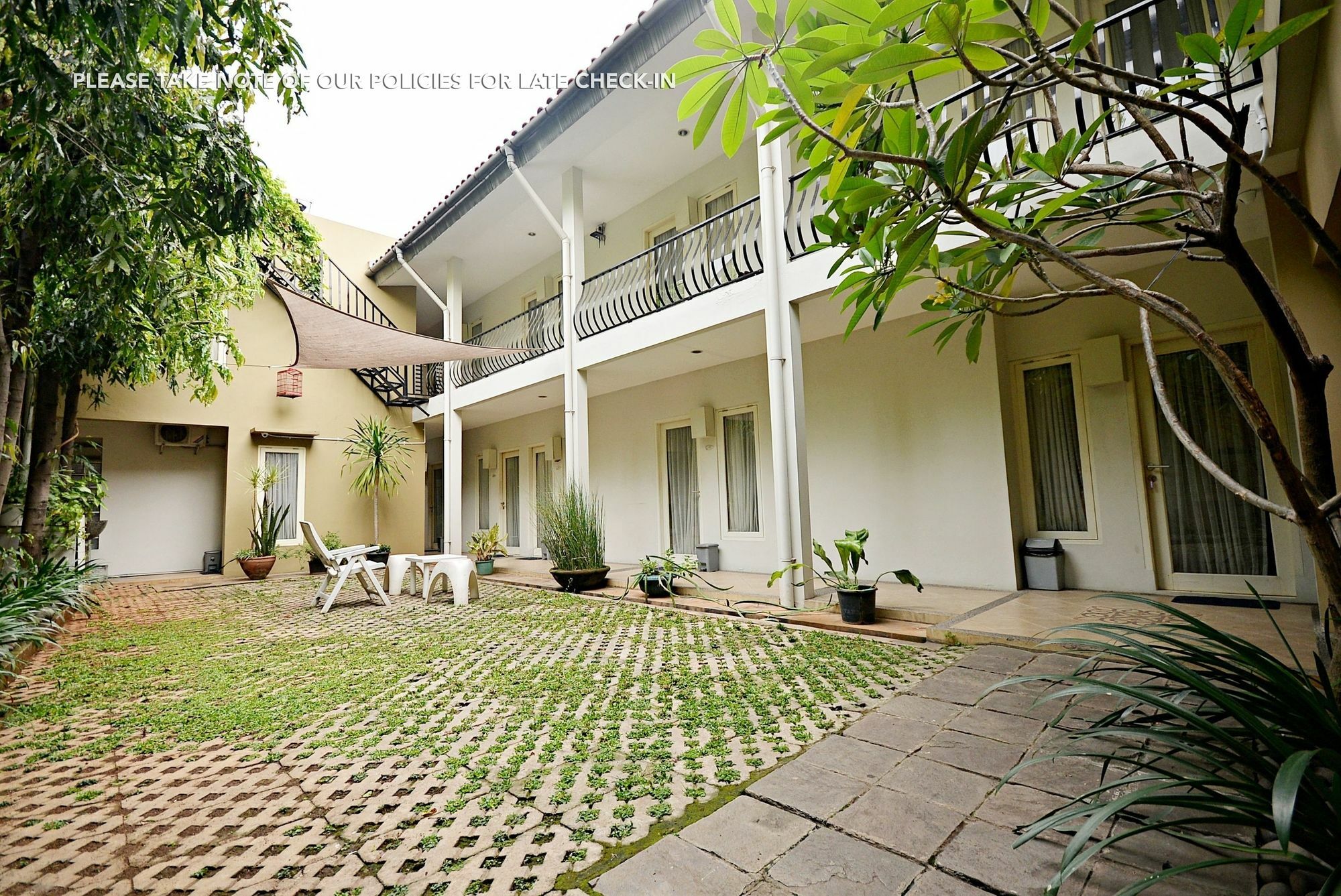 Zen Rooms Mampang Prapatan Jacarta Exterior foto