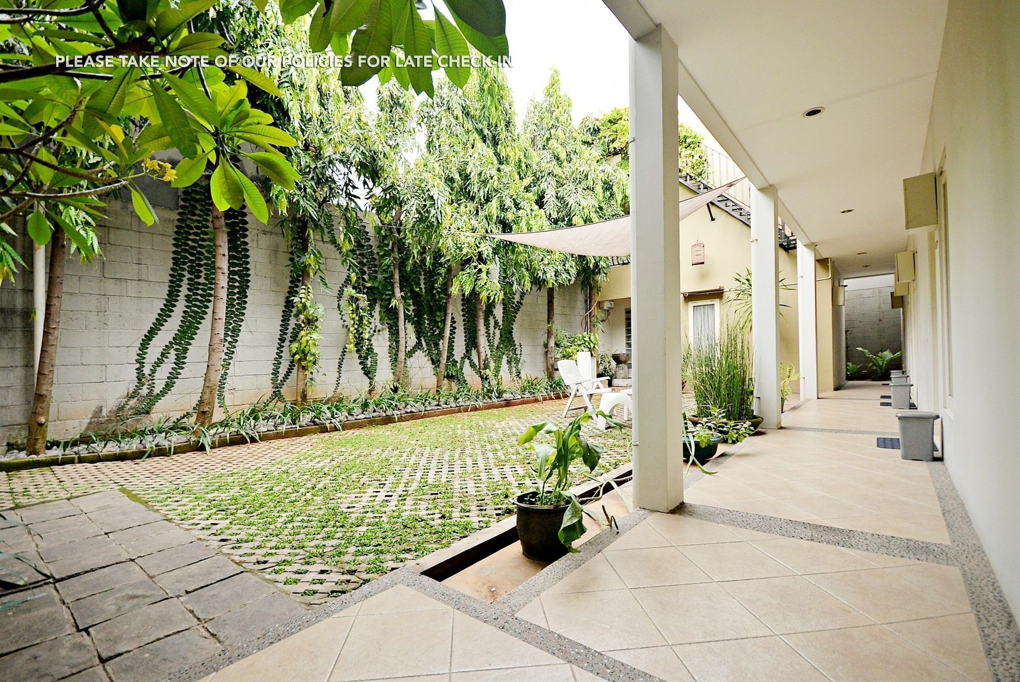 Zen Rooms Mampang Prapatan Jacarta Exterior foto